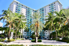 Incredible 2 bedroom apartment oceanfront W/ heated pool